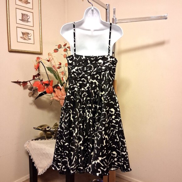 NWT Simon Chang Women’s Spaghetti Strap Stretchy Pleated Lined Midi Dress Size 8 - Picture 4 of 13